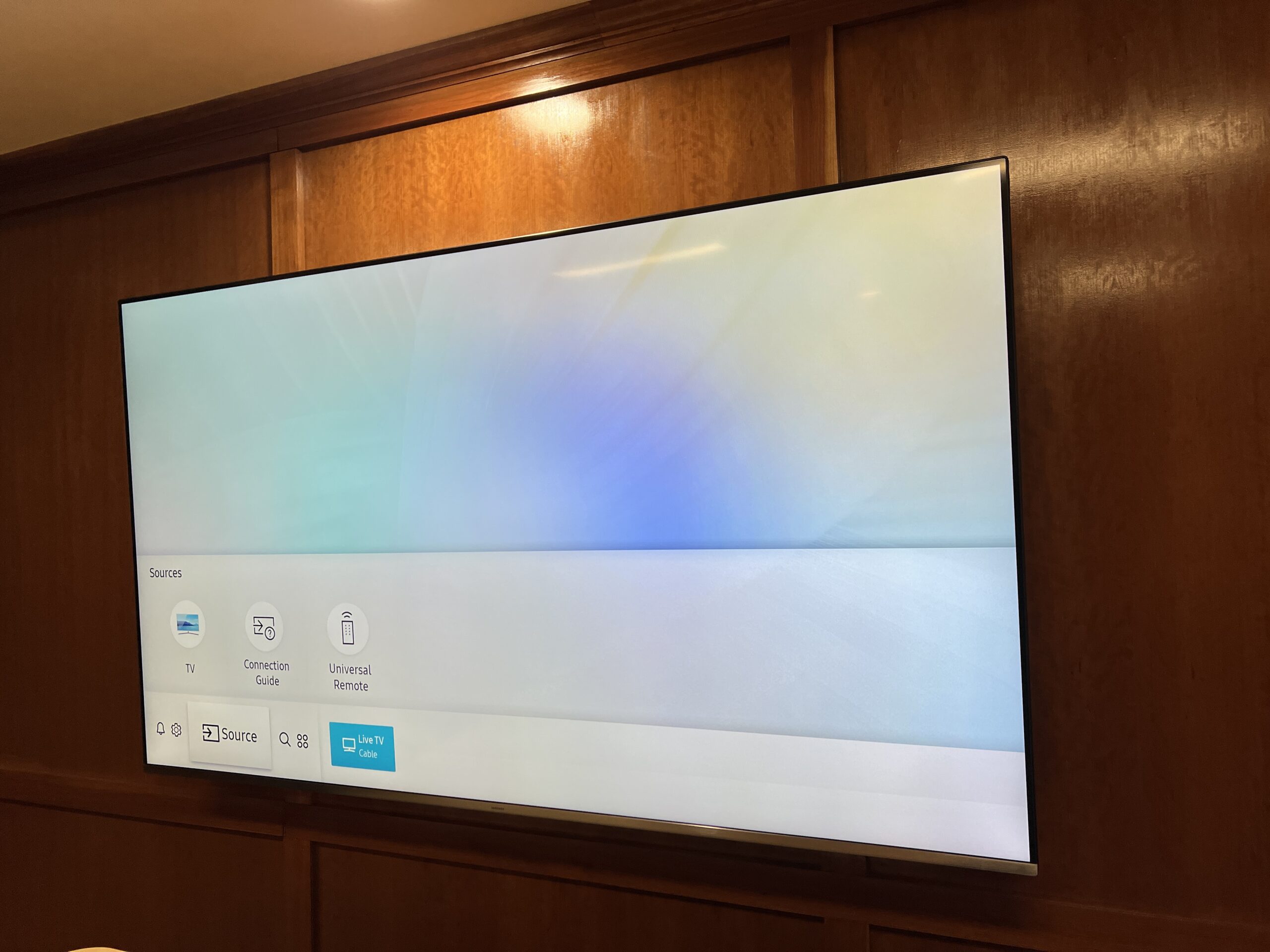 Master Your Space: The Ultimate Guide to Flawlessly Mounting Your TV on Wood Panels!