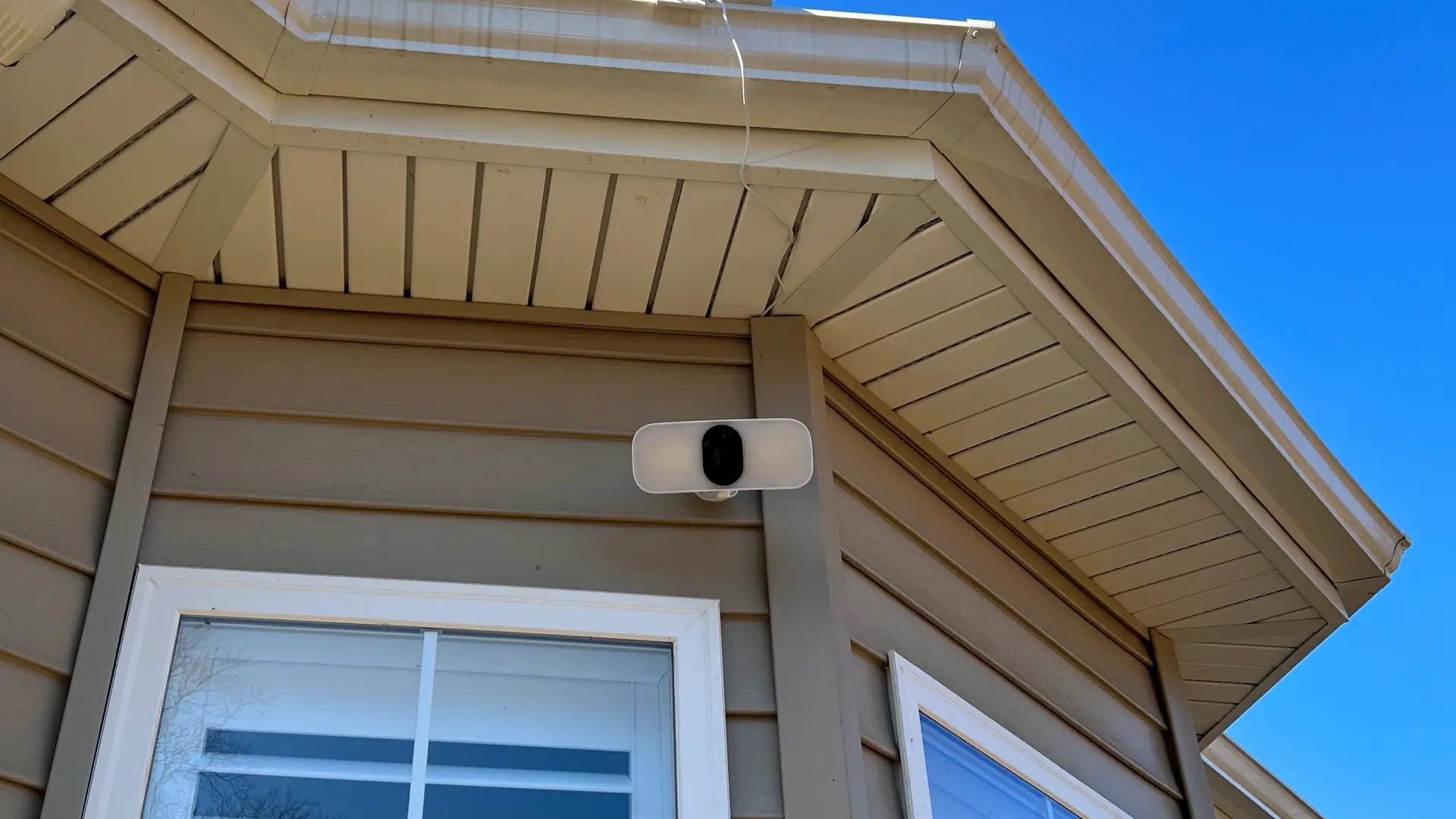 Arlo Pro 3 vs Ring Floodlight Cam: Unveiling the Real Champion in Home Security