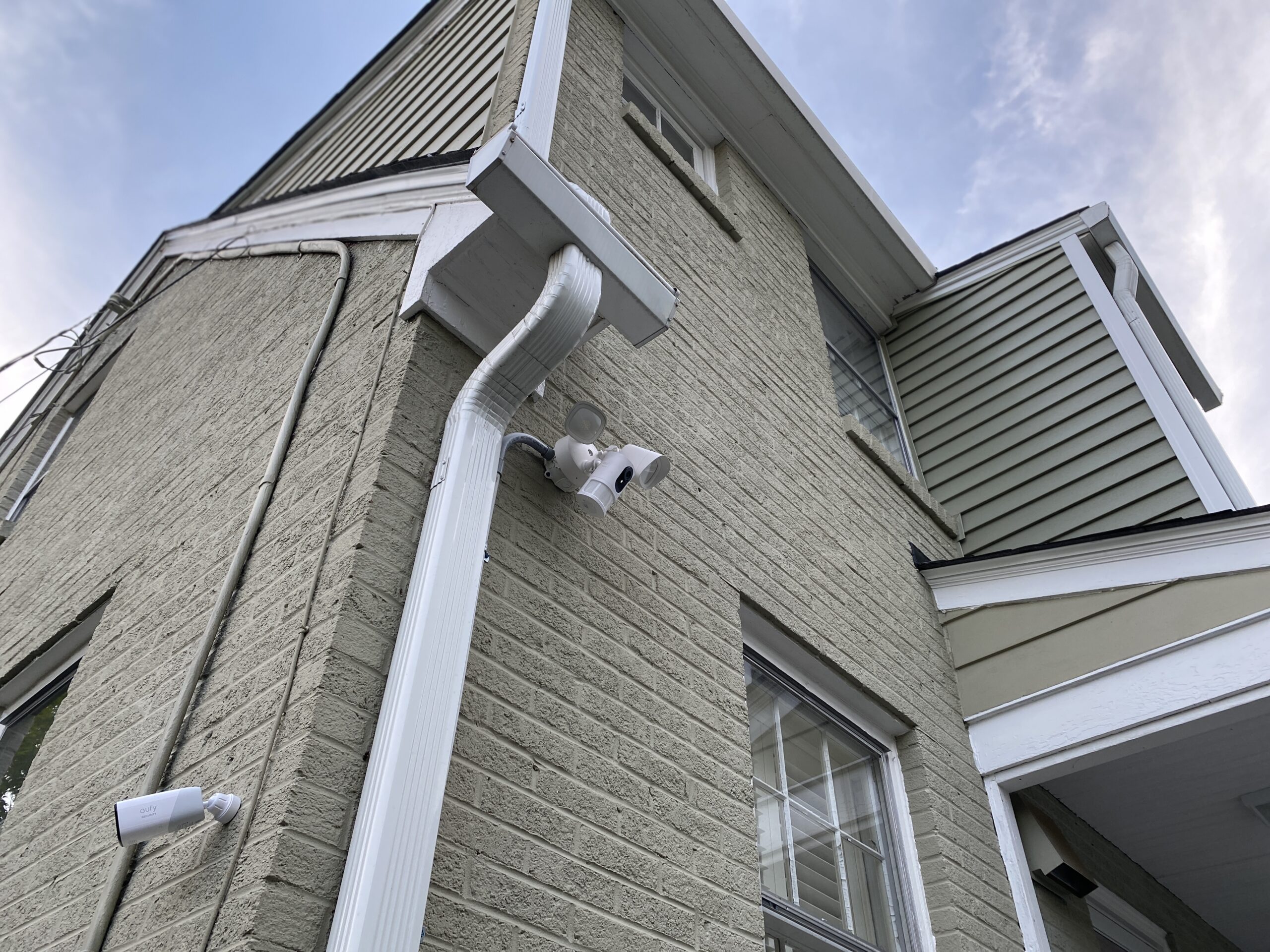 Wireless Cameras for Airbnb Hosts – Enhancing Security for Guests